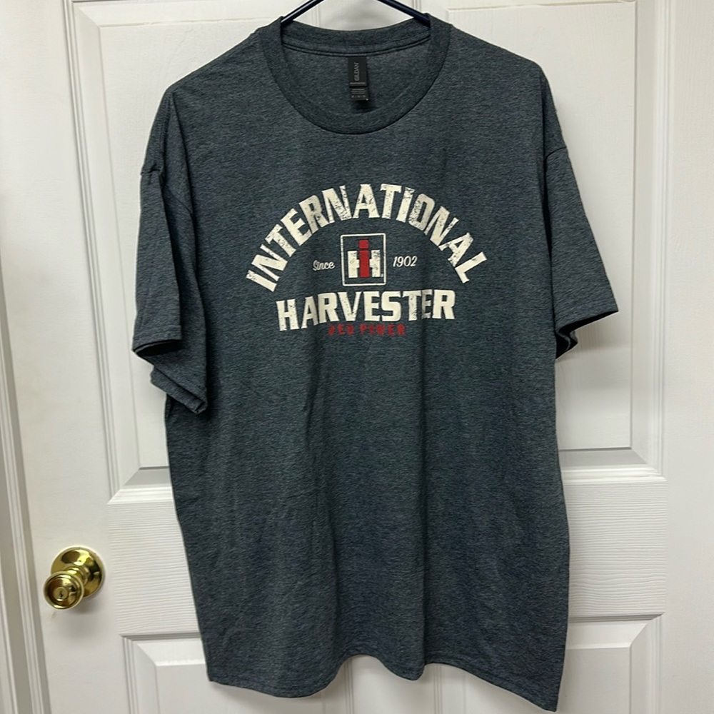 IH t-shirt men’s XL brand new